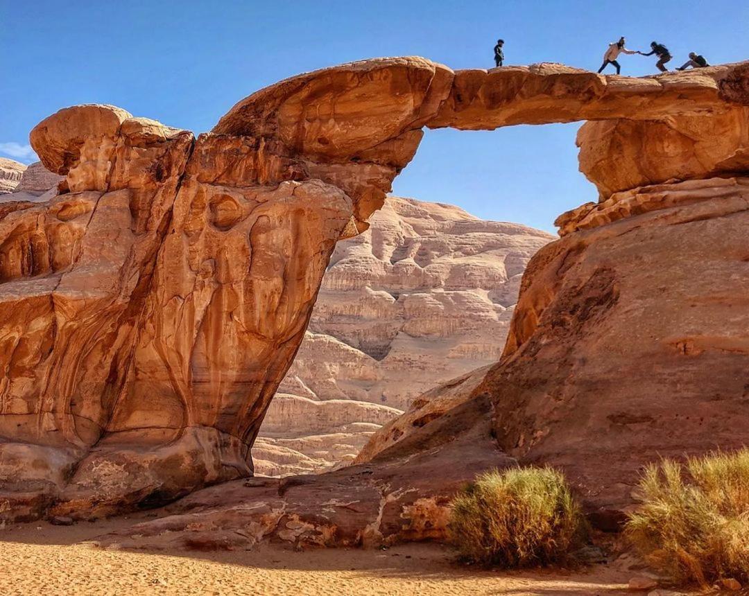 Moon City Camp Bed and Breakfast Wadi Rum Eksteriør billede