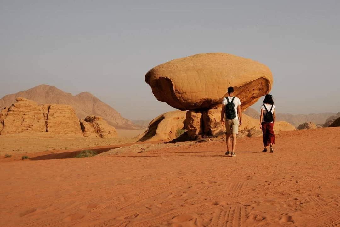 Moon City Camp Bed and Breakfast Wadi Rum Eksteriør billede