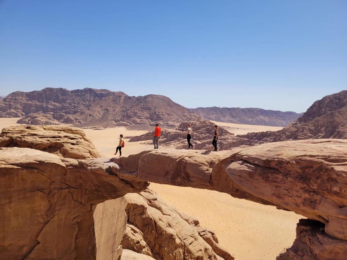 Moon City Camp Bed and Breakfast Wadi Rum Eksteriør billede