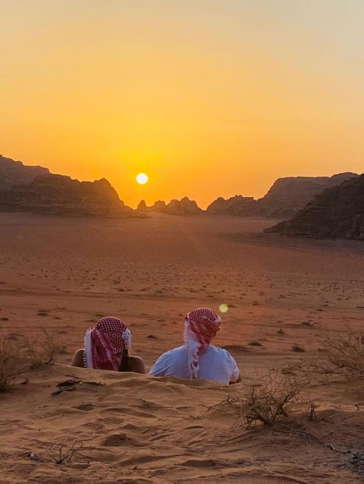 Moon City Camp Bed and Breakfast Wadi Rum Eksteriør billede